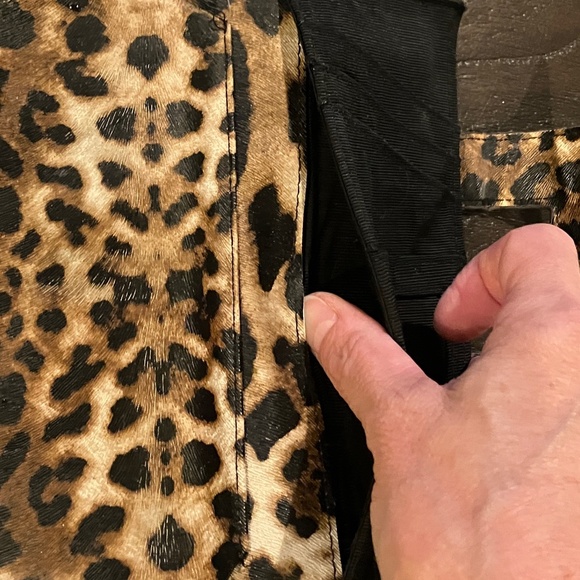 Leopard Trifold Wallet - Picture 5 of 10